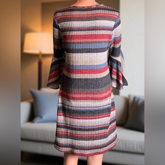 J. Rose Women's Knit Dress. Size 4. Multicolored Stripes. Bell Sleeves. - Picture 5 of 7